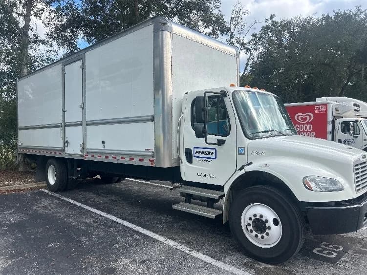 2022 Freightliner M2 106