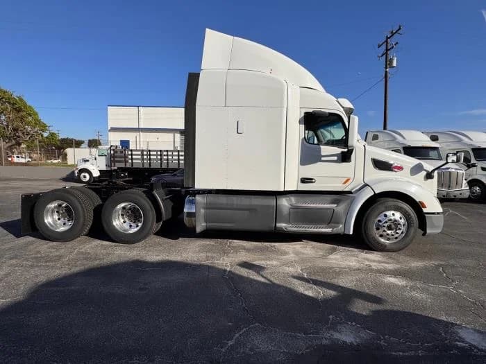 2020 Peterbilt 579 in Los Angeles, CA — photo 5