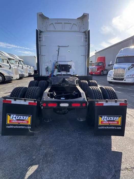 2020 Peterbilt 579 in Los Angeles, CA — photo 7