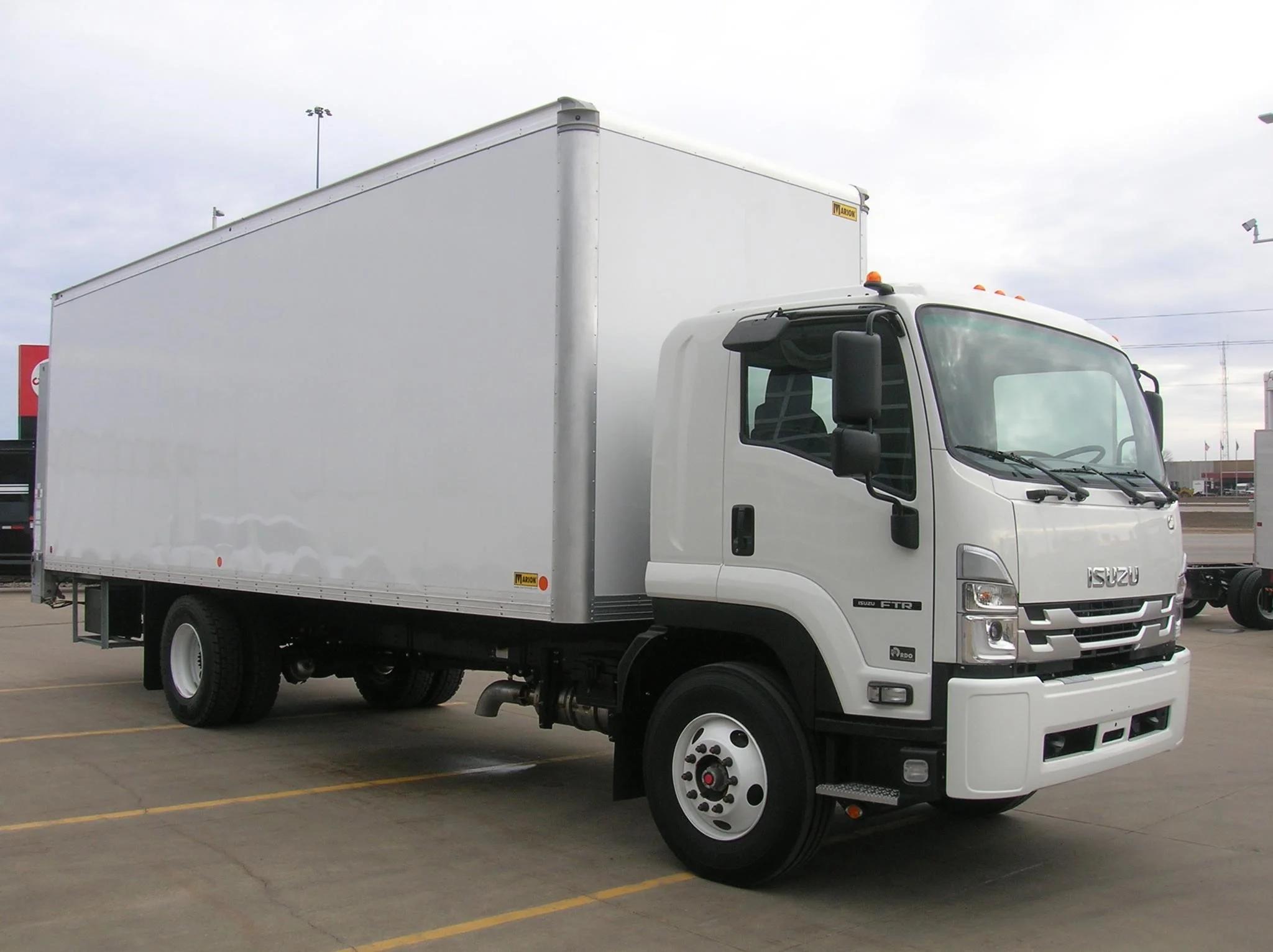 2025 Isuzu FTR — photo 3