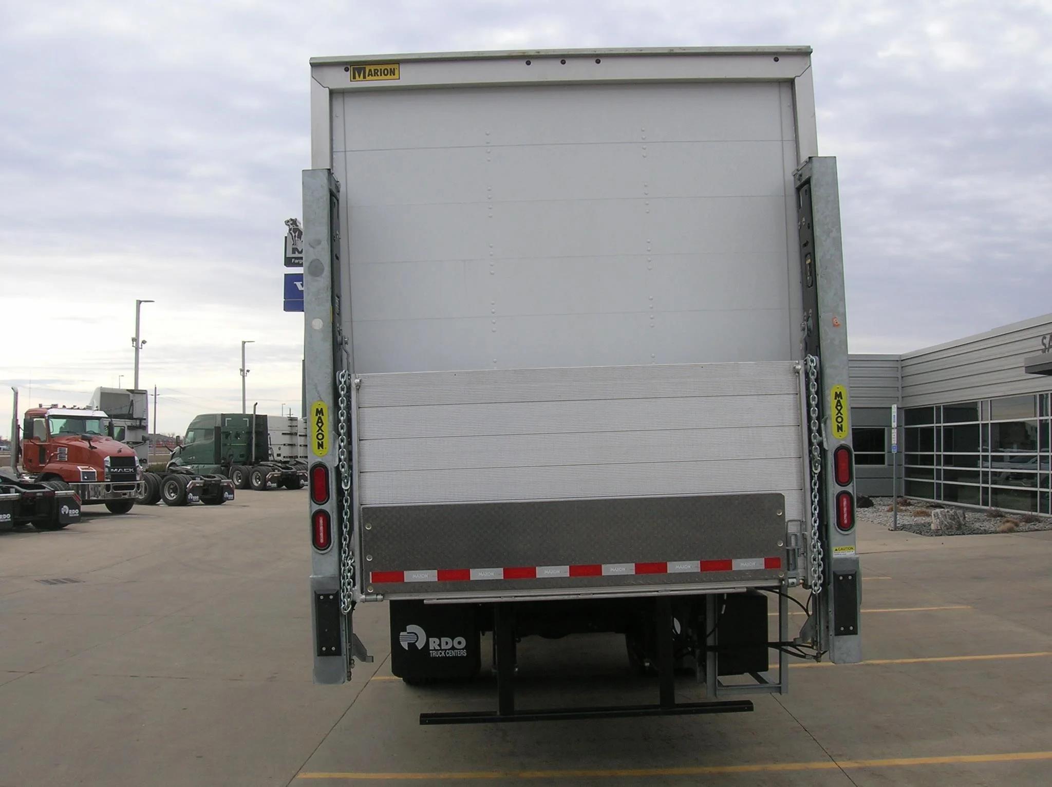2025 Isuzu FTR — photo 6