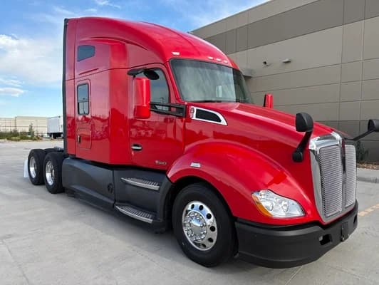 2022 Kenworth T680 in Englewood, CO