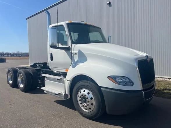 2025 International LT in MI — photo 4
