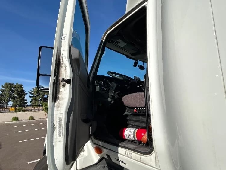 2023 International LT in Phoenix, AZ — photo 9