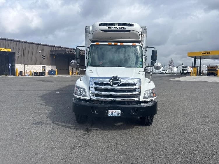 2019 Hino 338 in Everett, WA — photo 2