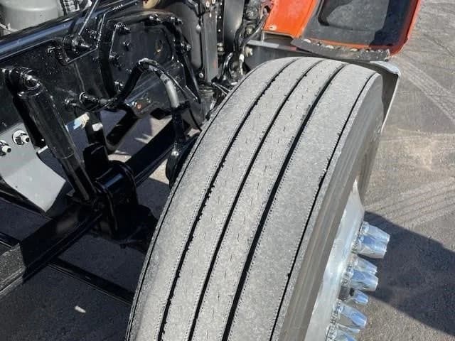 2023 Peterbilt 389 in Lima, OH — photo 7