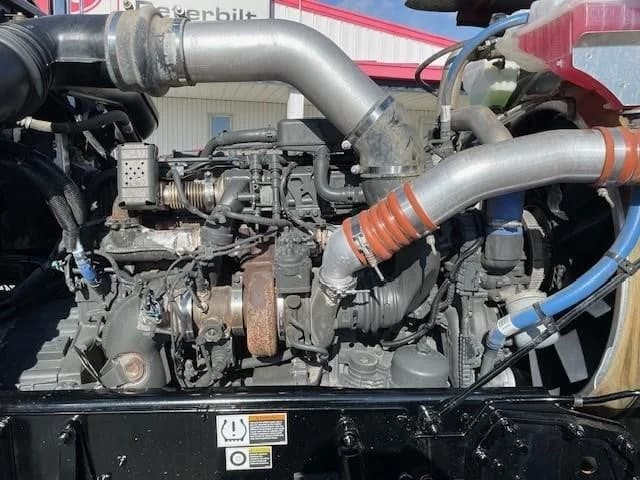 2023 Peterbilt 389 in Lima, OH — photo 10