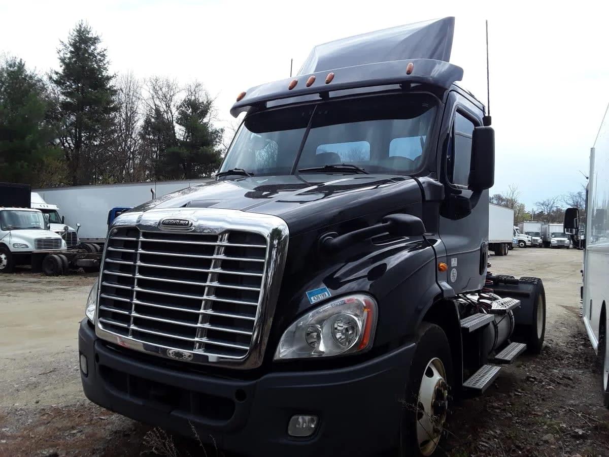 2020 Freightliner Cascadia in Salisbury, MA