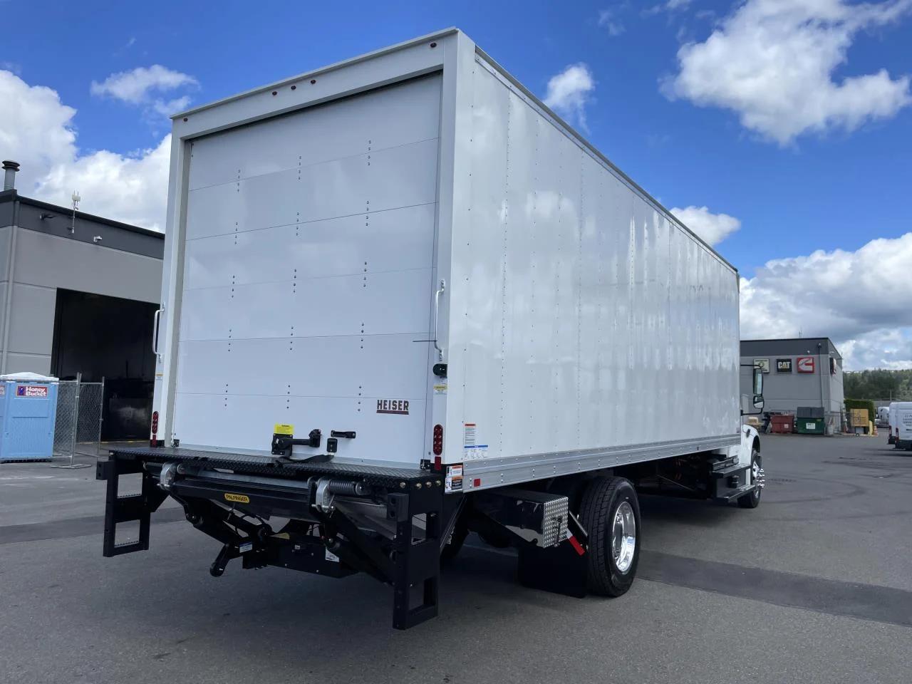 2024 Freightliner eM2 in Pacific, WA — photo 6