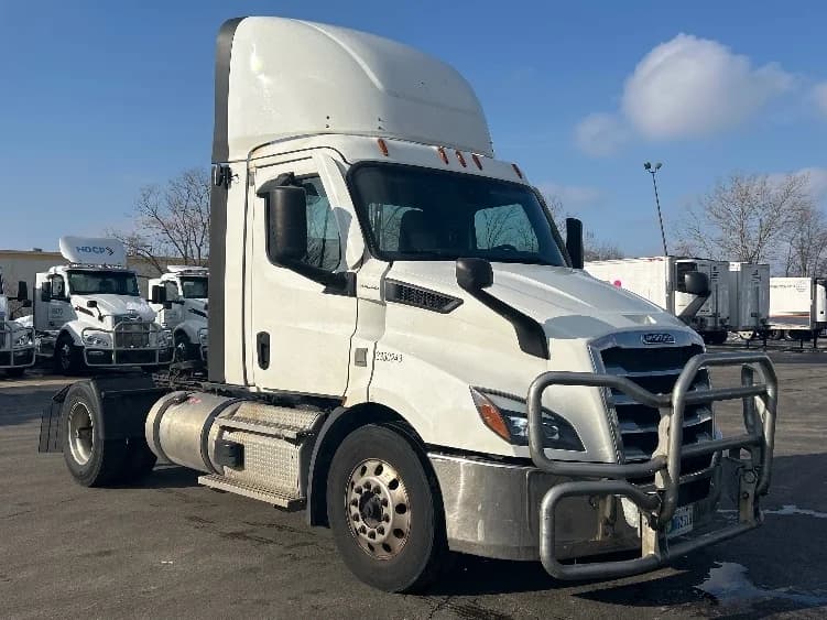 2020 Freightliner Cascadia in La Porte, IN