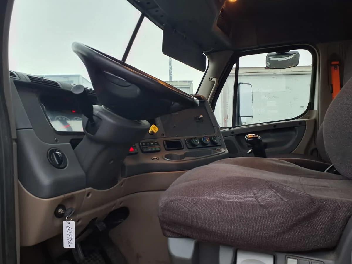 2016 Freightliner Cascadia in Taylor, MI — photo 7