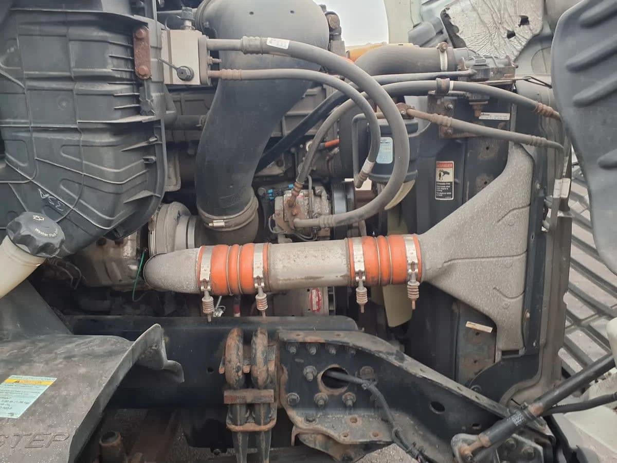 2016 Freightliner Cascadia in Taylor, MI — photo 13