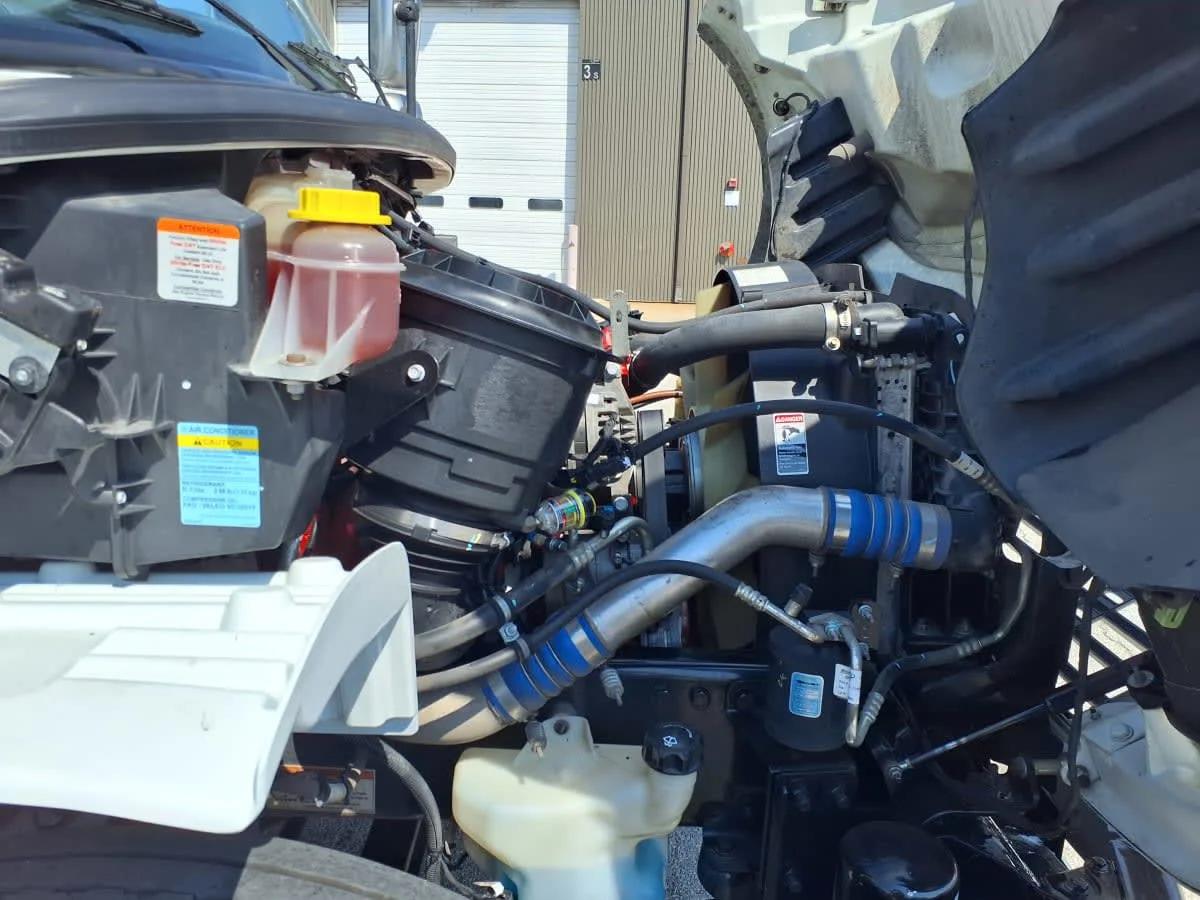 2021 Freightliner M2 106 in Fort Worth, TX — photo 10
