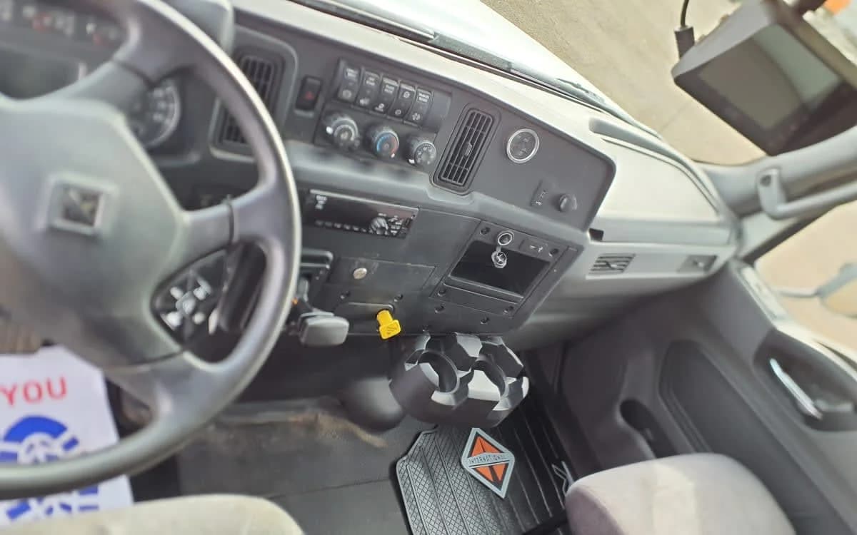 2021 International MV in Commerce City, CO — photo 7