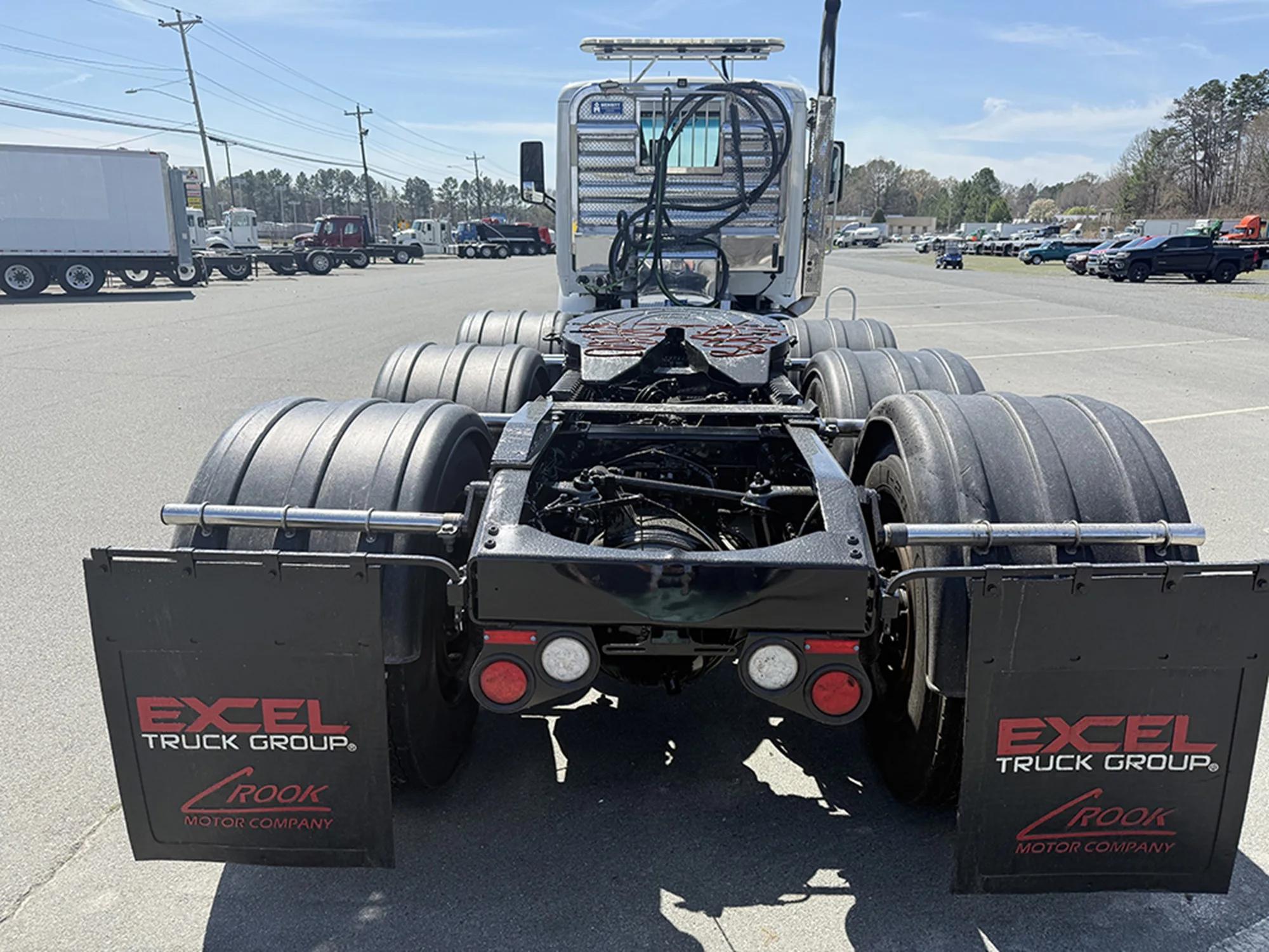 2020 Peterbilt 567 — photo 5