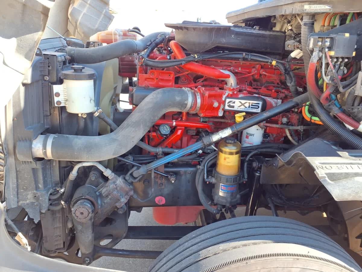 2019 International LT in Houston, TX — photo 9
