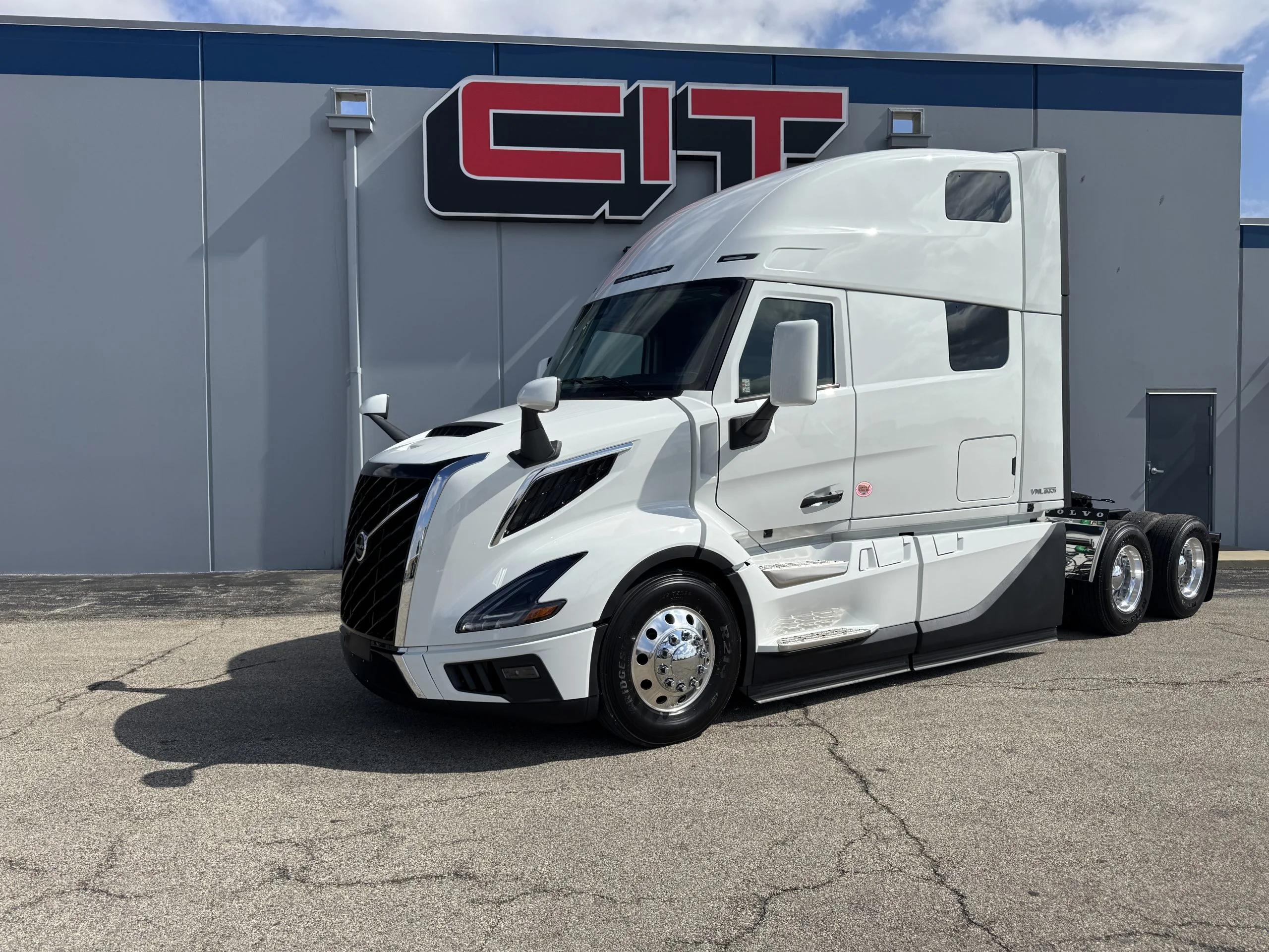 2027 Volvo VNL 860