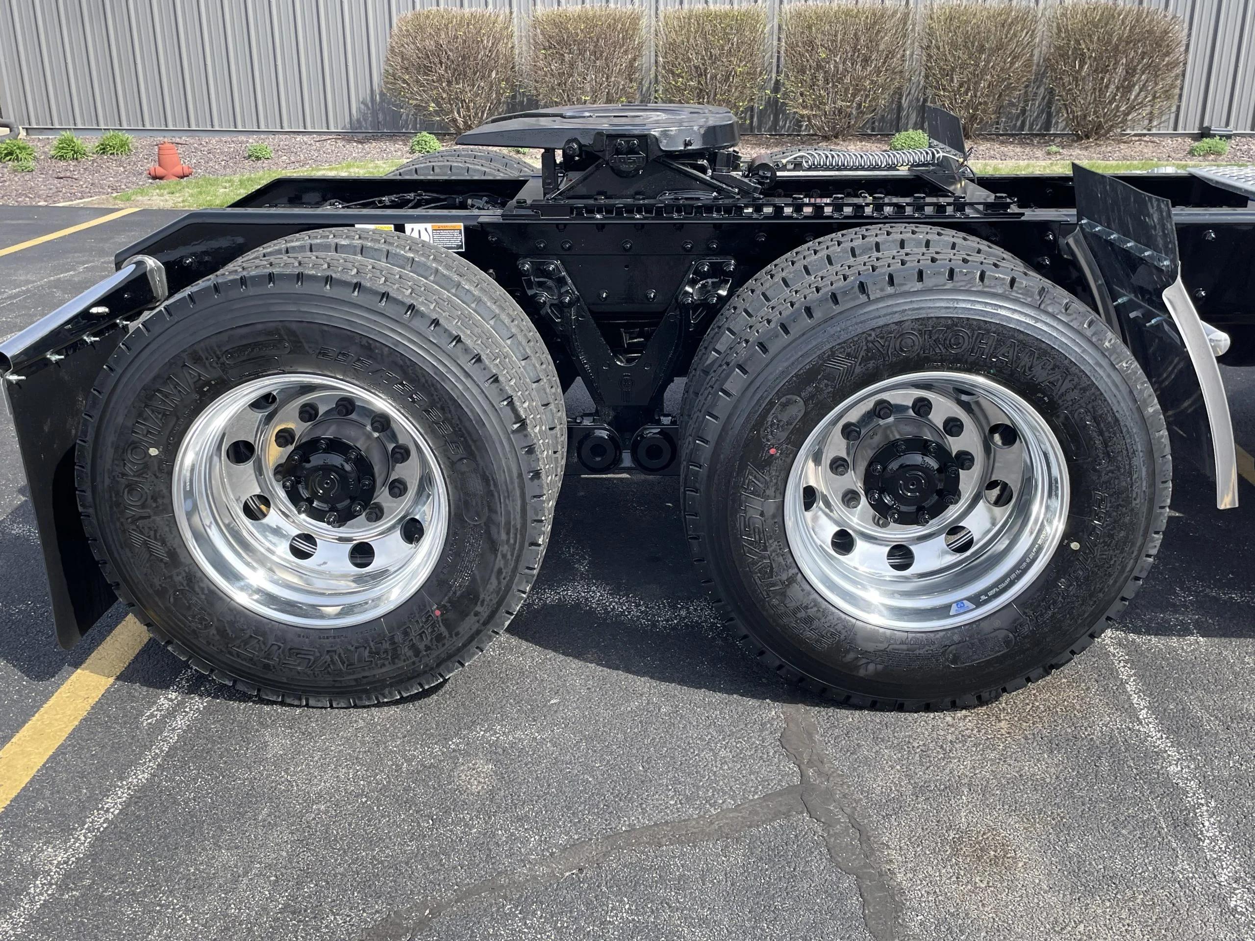 2027 Kenworth T680 in Normal, IL — photo 5