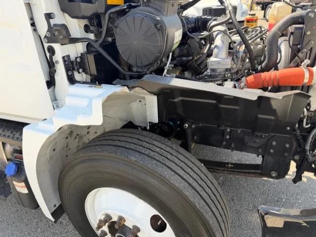 2020 Hino 268 — photo 12