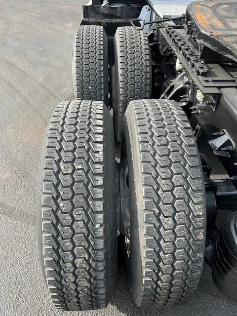 2023 Peterbilt 579 in Greensboro, NC — photo 6