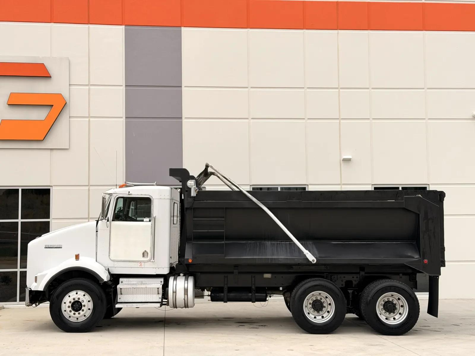 2001 Kenworth T800 in Greer, SC — photo 5