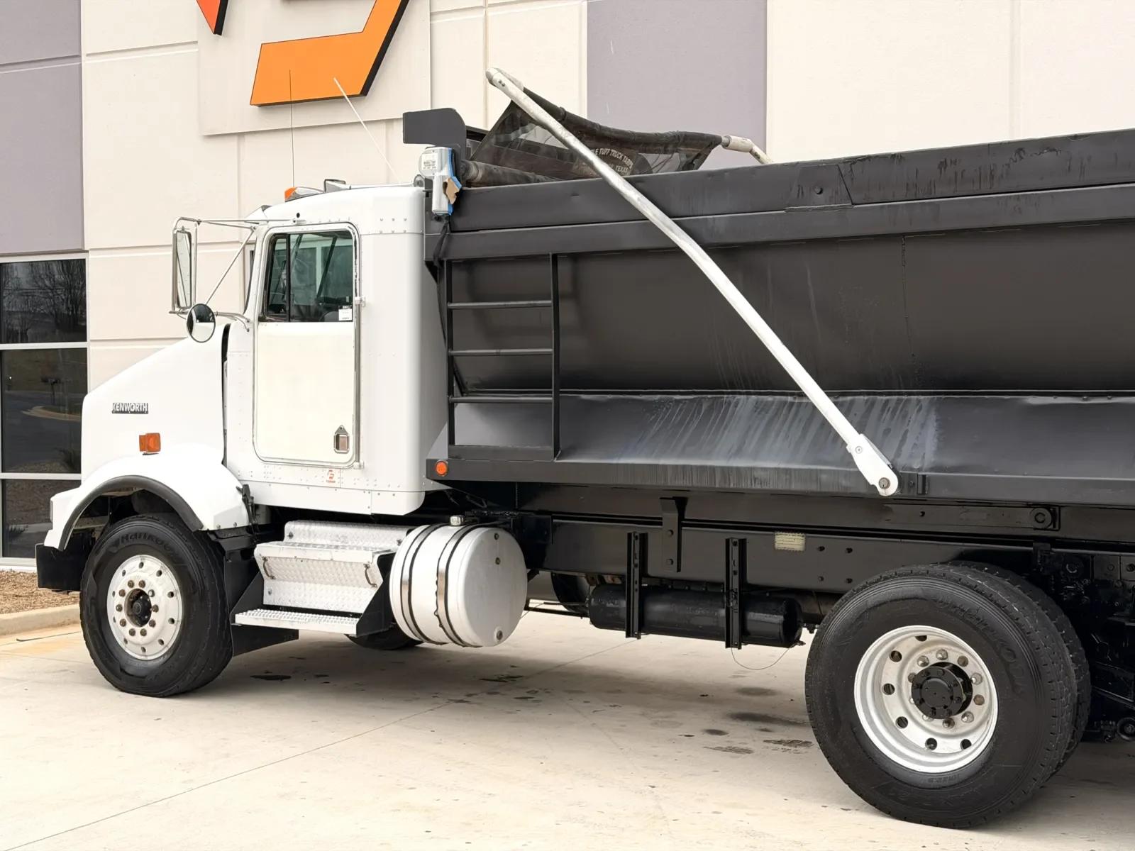 2001 Kenworth T800 in Greer, SC — photo 9