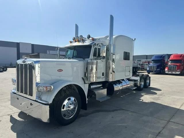 2023 Peterbilt 389 — photo 5