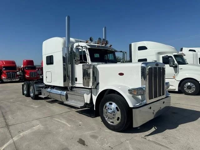 2023 Peterbilt 389 — photo 2