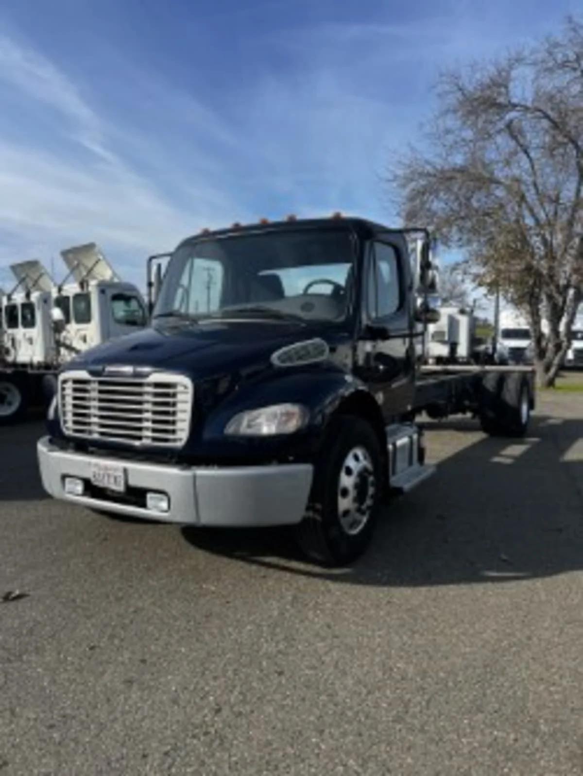 2019 Freightliner M2 106