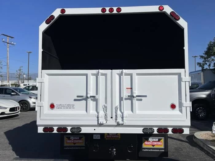 2025 Isuzu NRR in Whittier, CA — photo 5