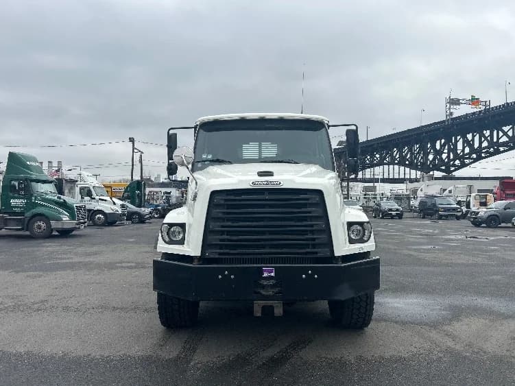 2020 Freightliner 114SD in Kearny, NJ — photo 2