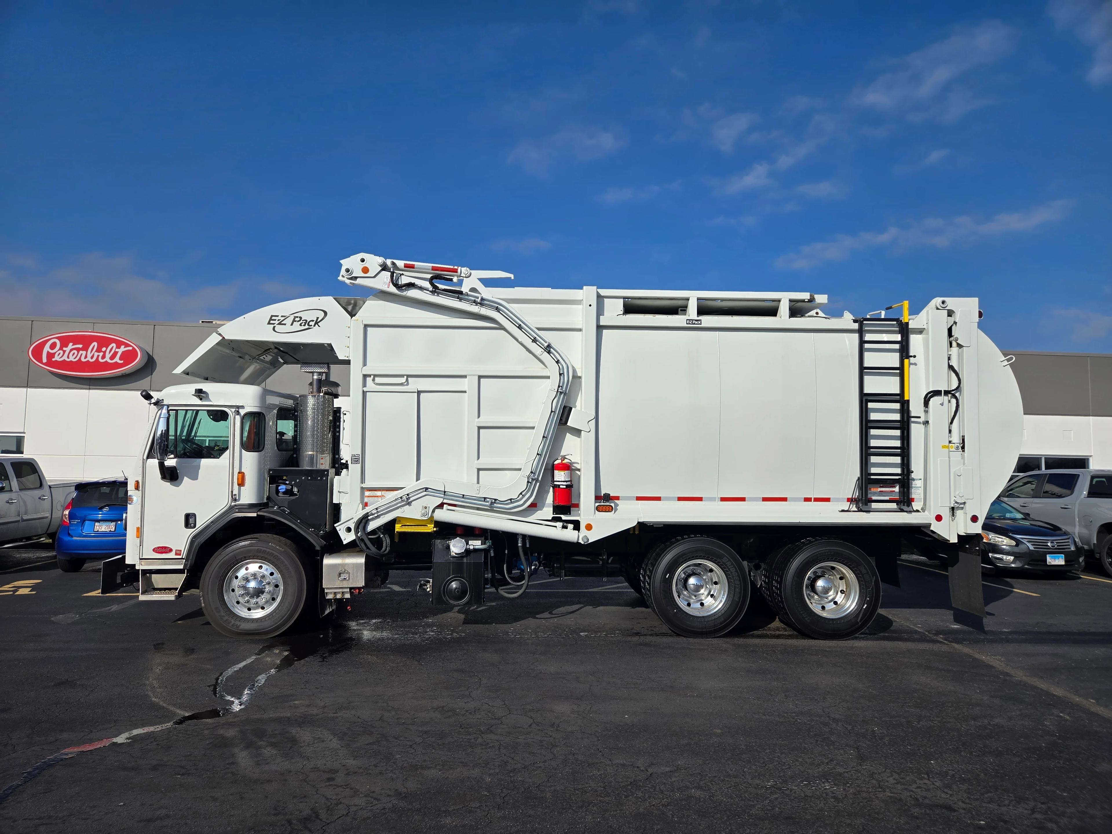 2026 Peterbilt 520