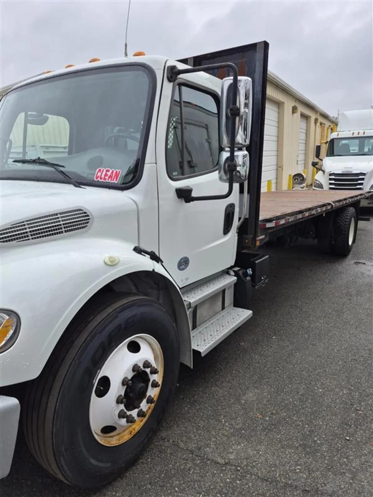 2017 Freightliner M2 106