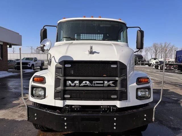 2025 Mack in London, OH — photo 2