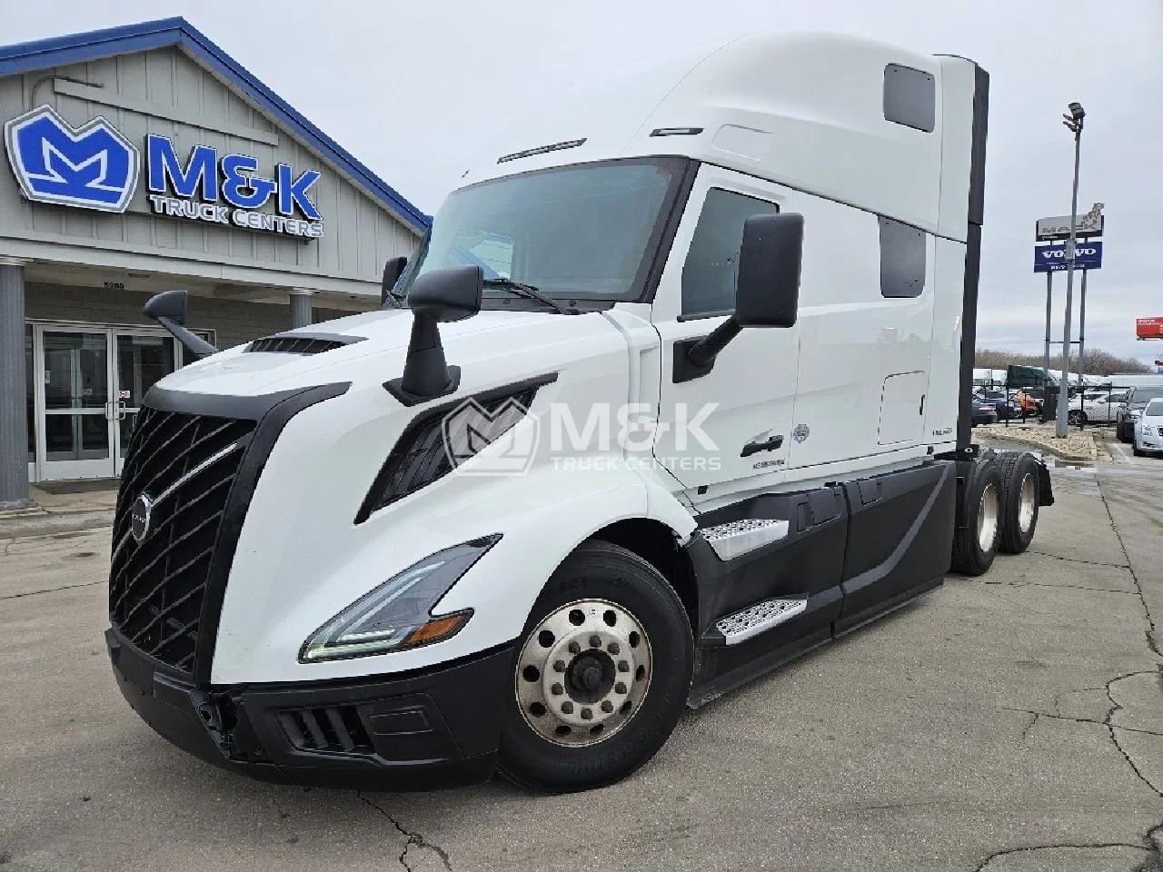2025 Volvo VNL 860