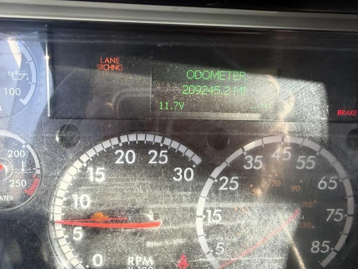 2021 Freightliner M2 106 in Phoenix, AZ — photo 13