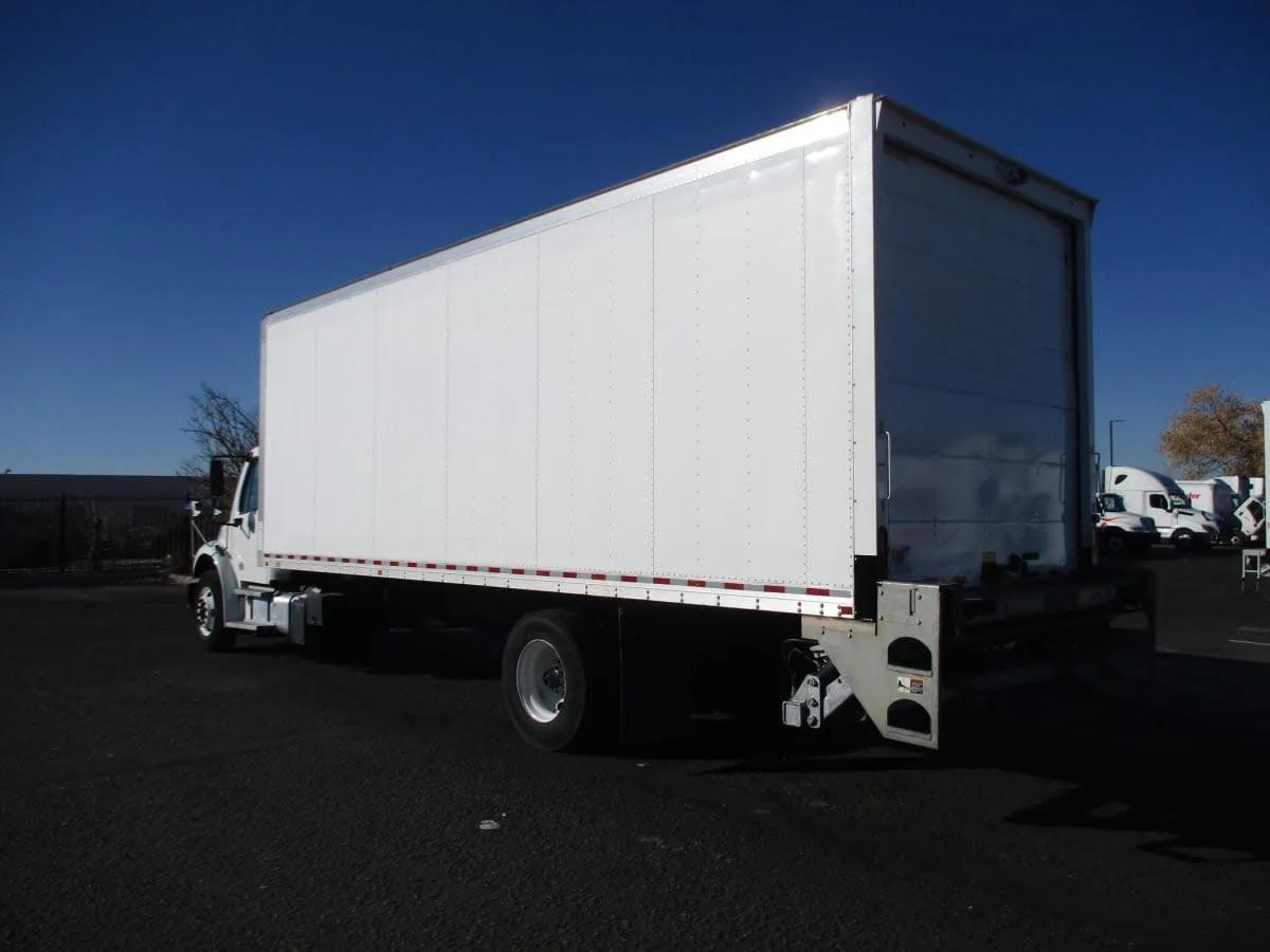 2021 Freightliner M2 106 in Phoenix, AZ — photo 6