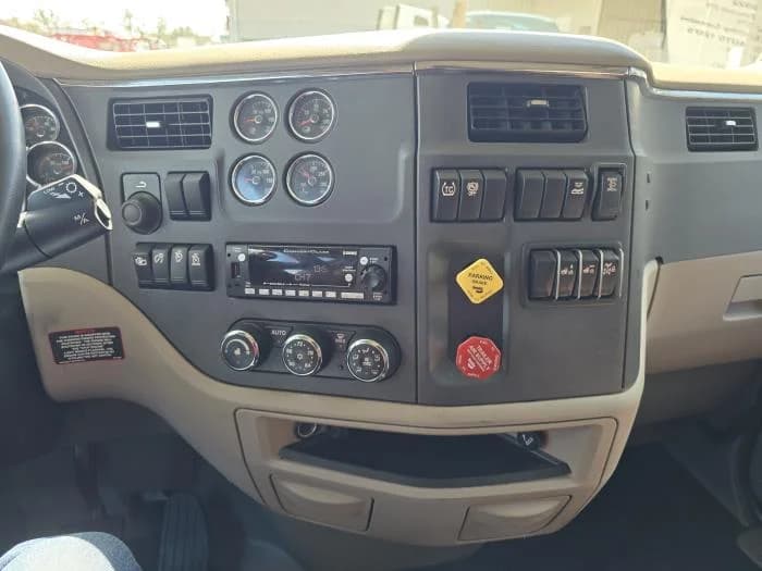 2022 Peterbilt 579 in Lake City, FL — photo 18