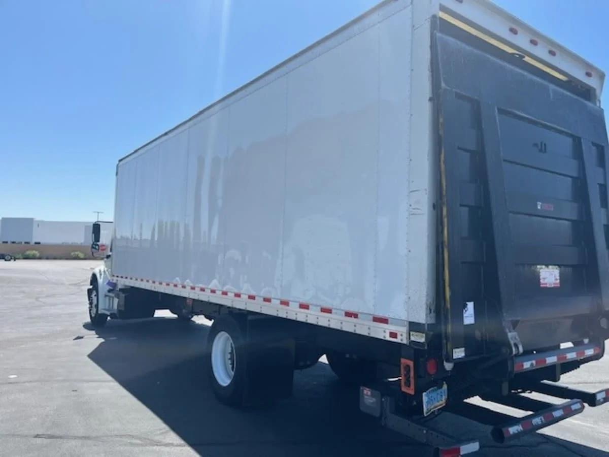 2018 Freightliner M2 106 in Fontana, CA — photo 6