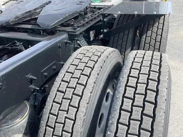 2022 Peterbilt 389 in Lima, OH — photo 9