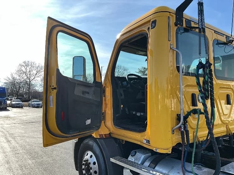 2019 Freightliner Cascadia in Swedesboro, NJ — photo 9