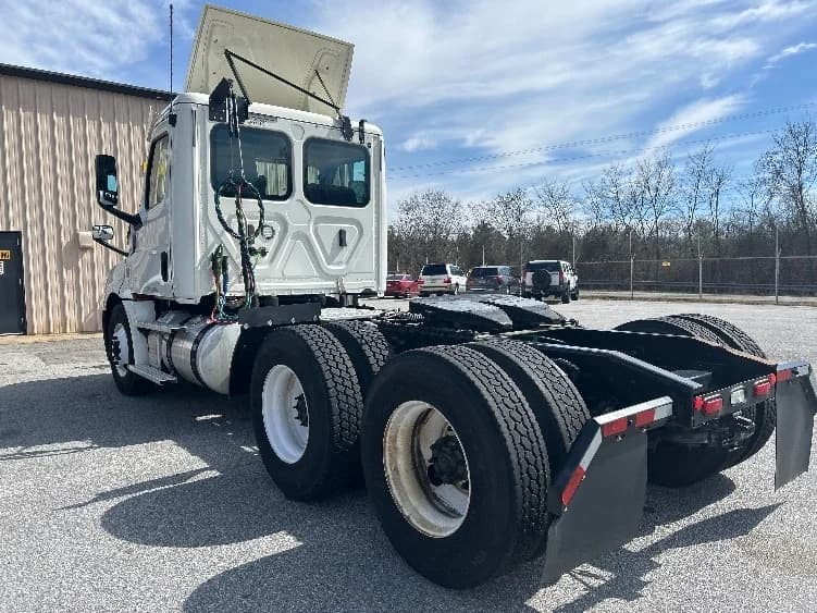 2020 Freightliner Cascadia in Anderson, SC — photo 5