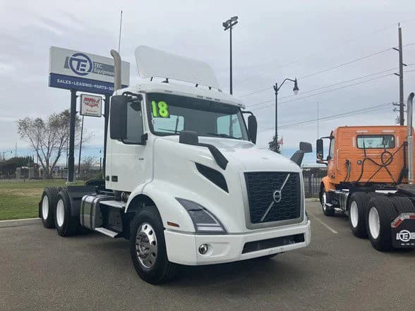 2018 Volvo VNR 640 in Stockton, CA
