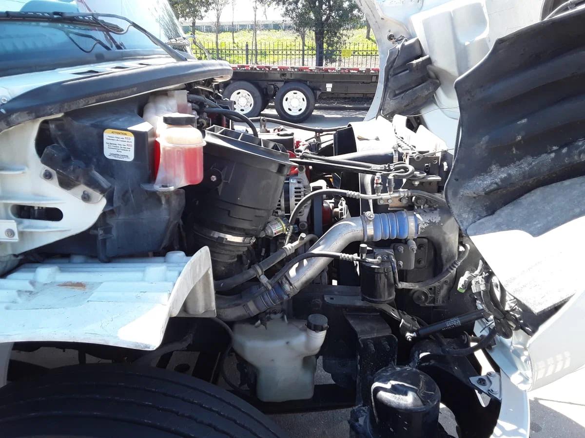 2014 Freightliner M2 106 in Houston, TX — photo 10