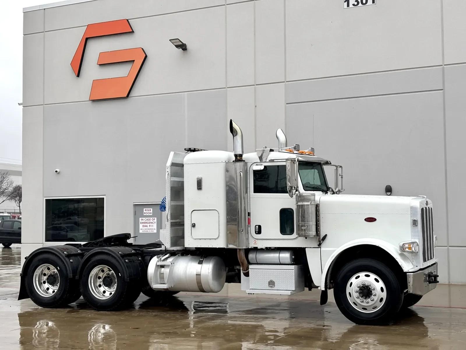 2009 Peterbilt 388