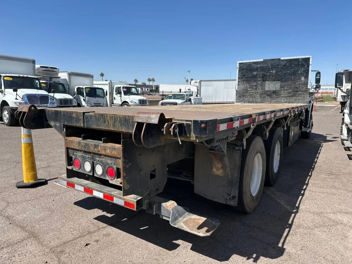 2017 Freightliner M2 106 in Phoenix, AZ — photo 4
