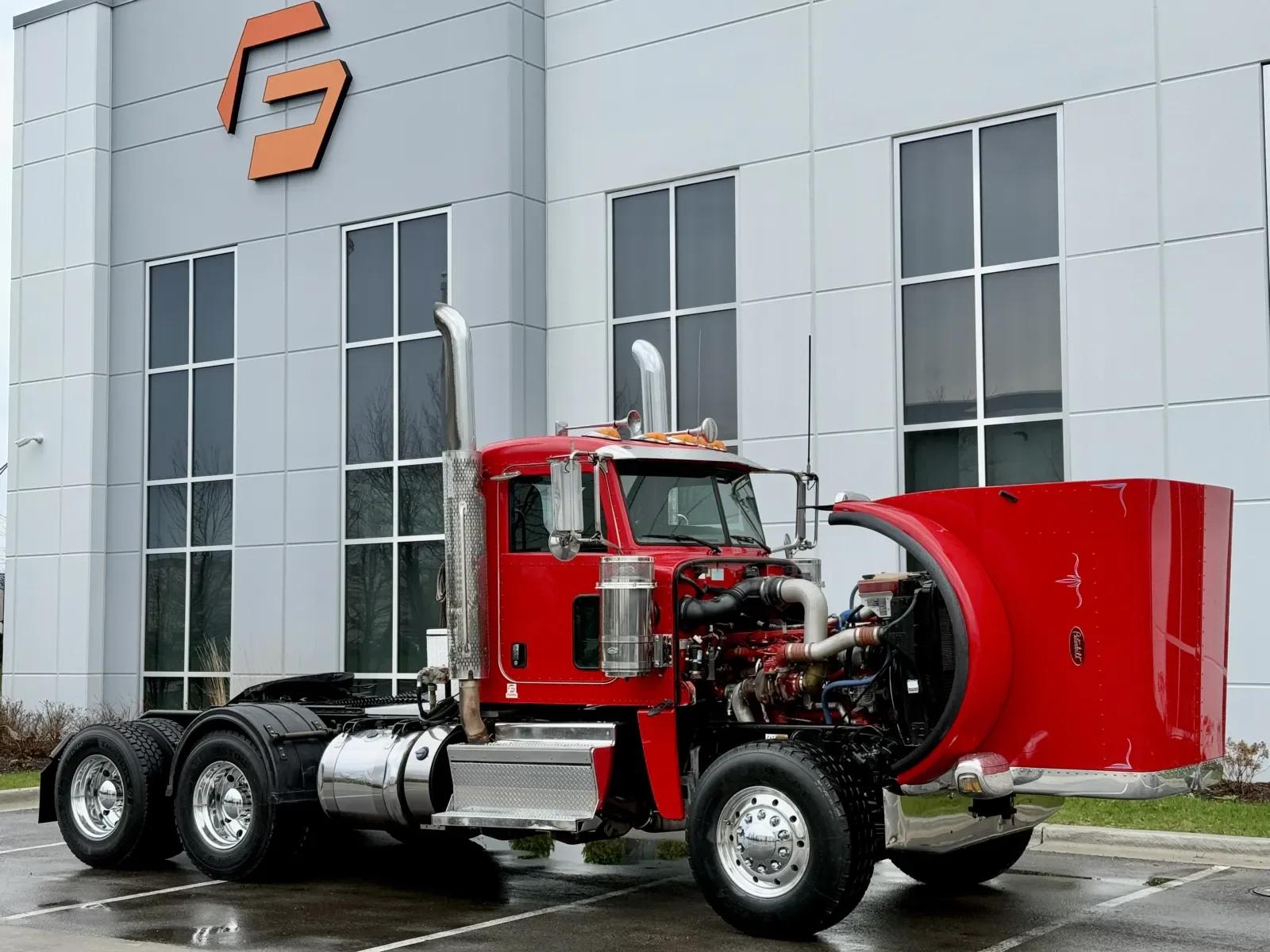 2021 Peterbilt 389 in New Lenox, IL — photo 9
