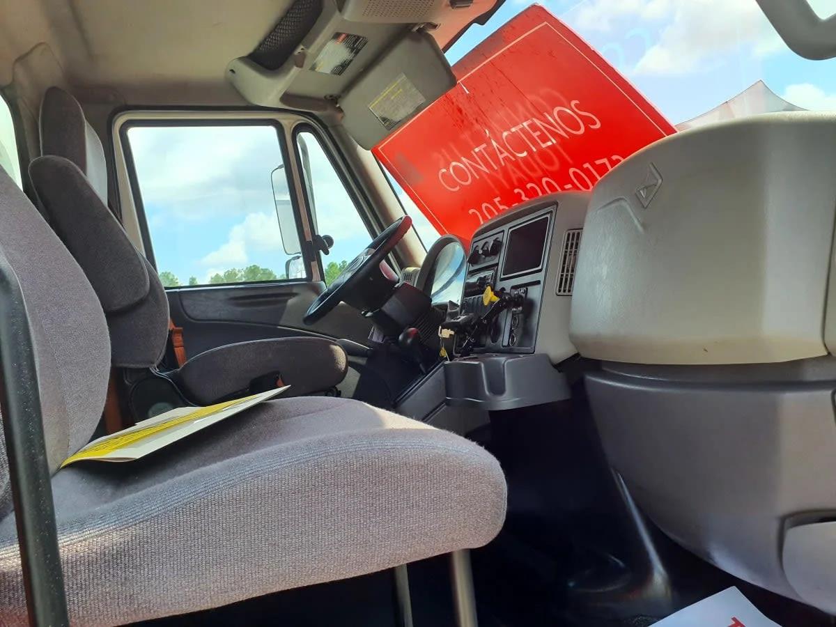 2018 International 4300 in Birmingham, AL — photo 12