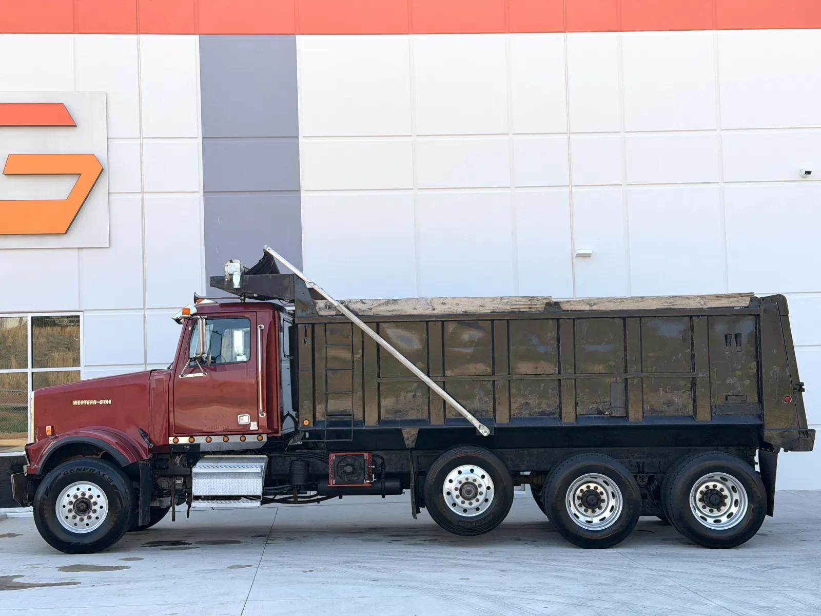 2004 Western Star 4900 in Greer, SC — photo 5