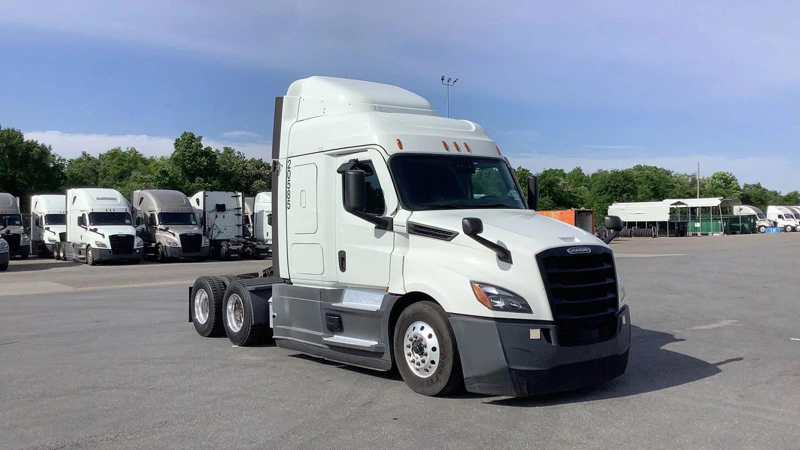 2021 Freightliner Cascadia in West Memphis, AR